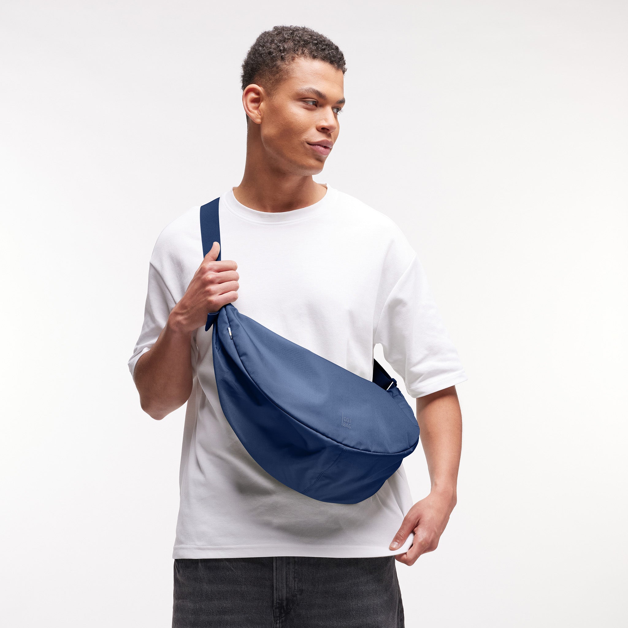 GOT BAG Moon Bag Large Monochrome Deep Ocean