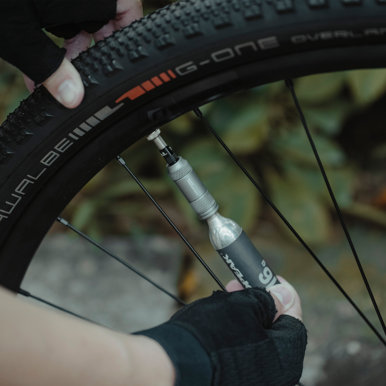 Topeak Micro Airbooster II with 16g CO2 Cartridge