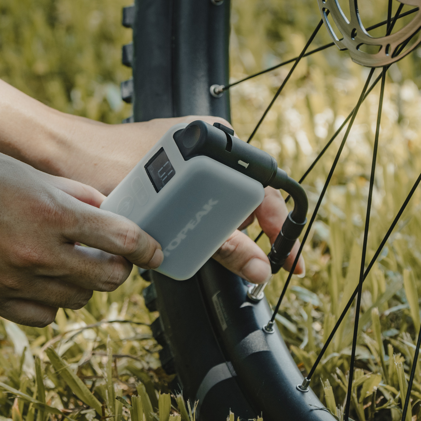 Topeak E-Booster Digital