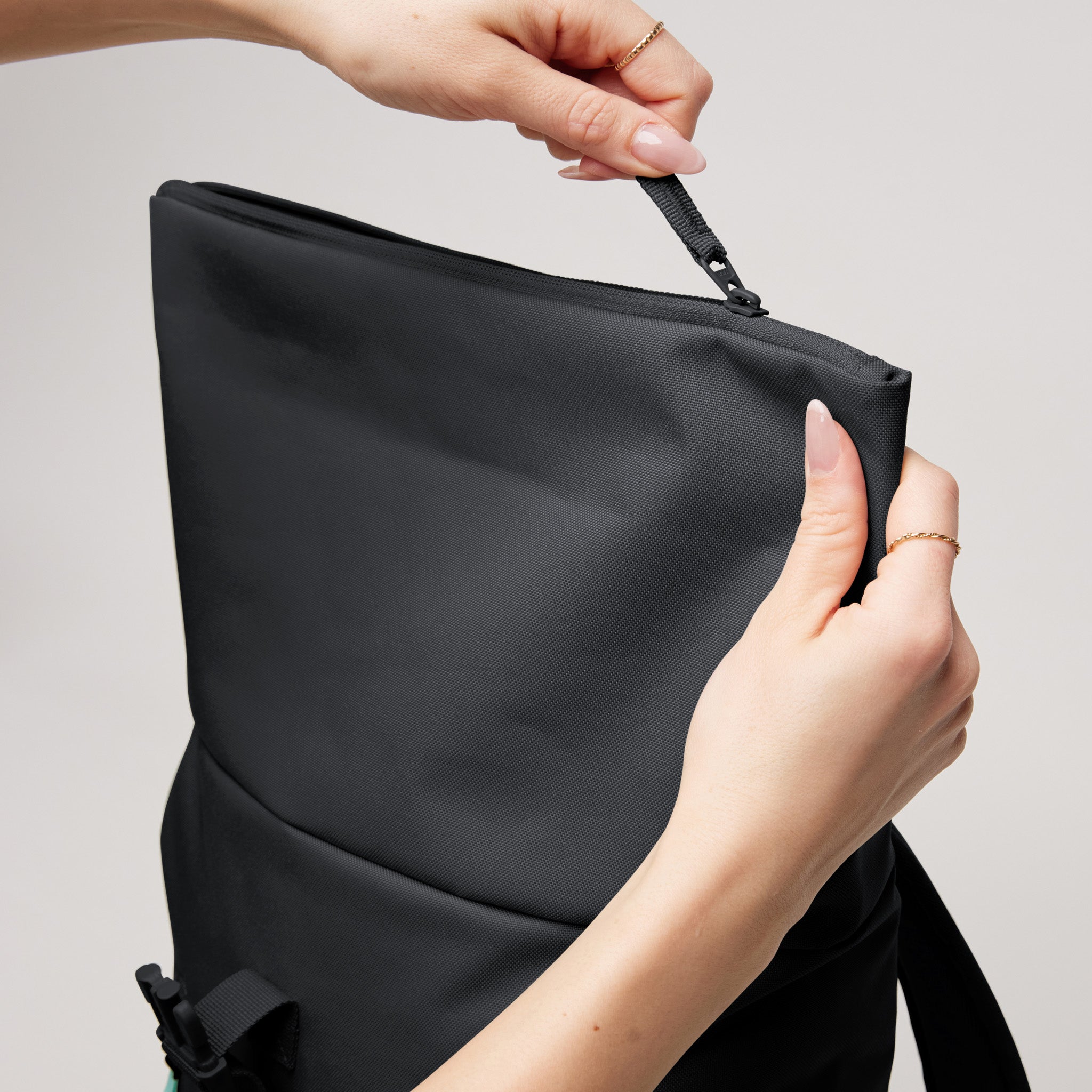 GOT BAG Rolltop Easy Small Monochrome Black