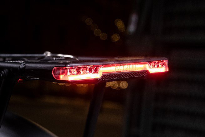 HERRMANS LED E-Bike Rücklicht Nordic Carrier Plus Bremslichtfunktion