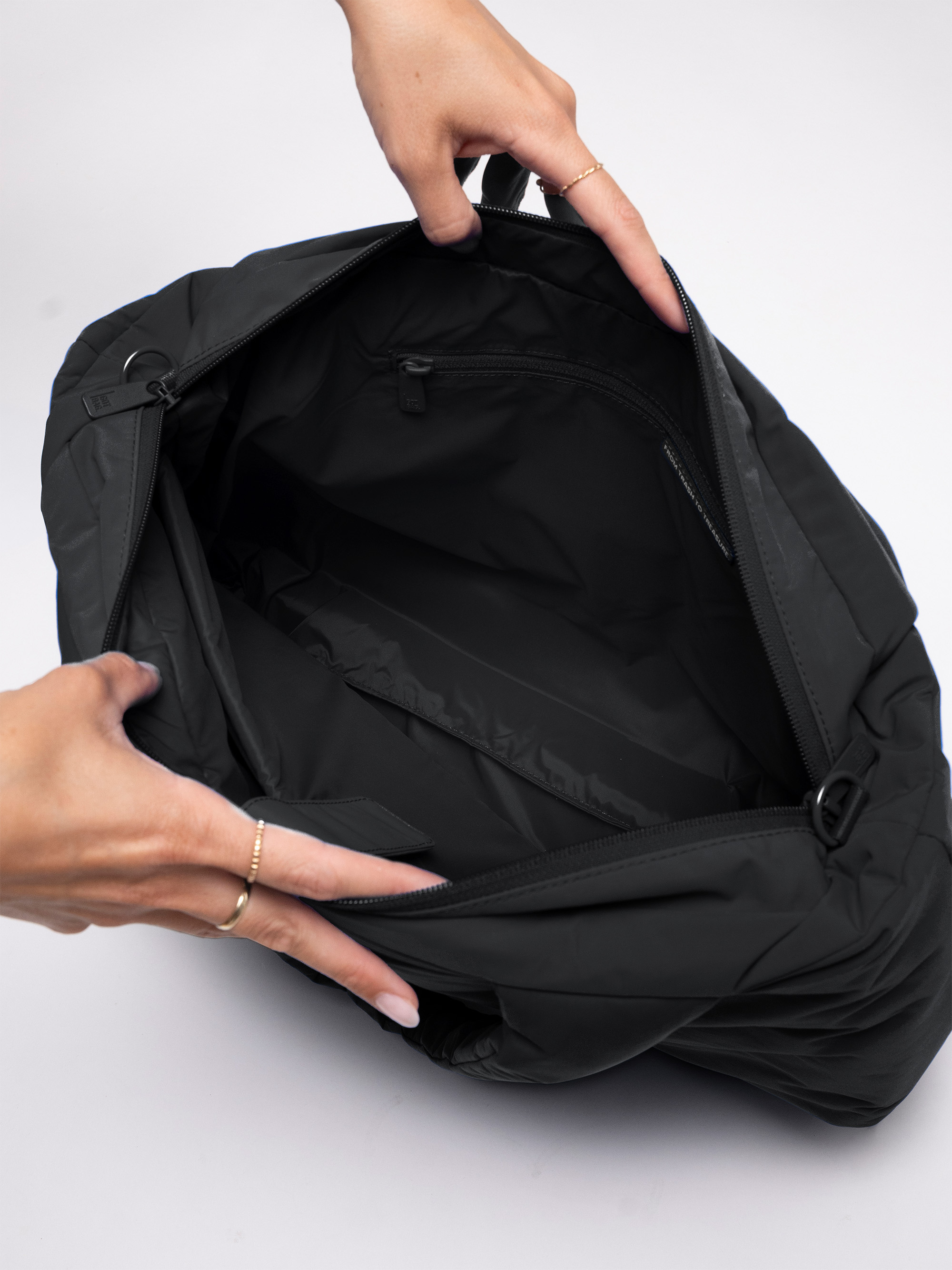GOT BAG Cloud Horizon Tote Bag Black