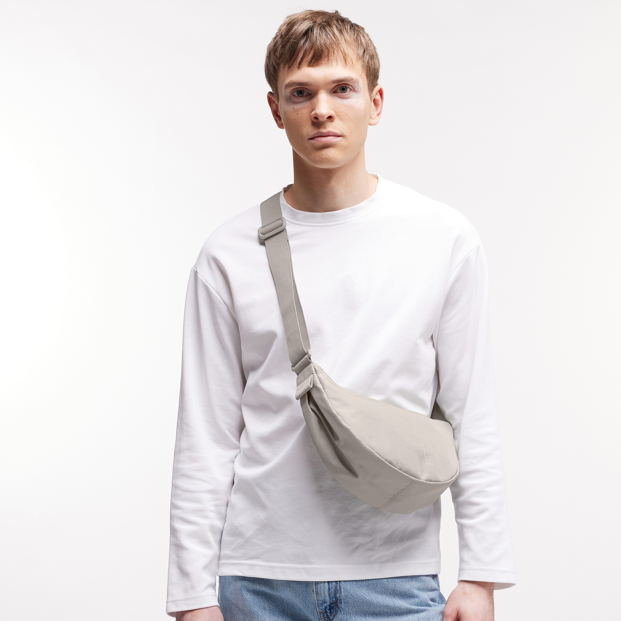 GOT BAG Moon Bag Small Monochrome Clam