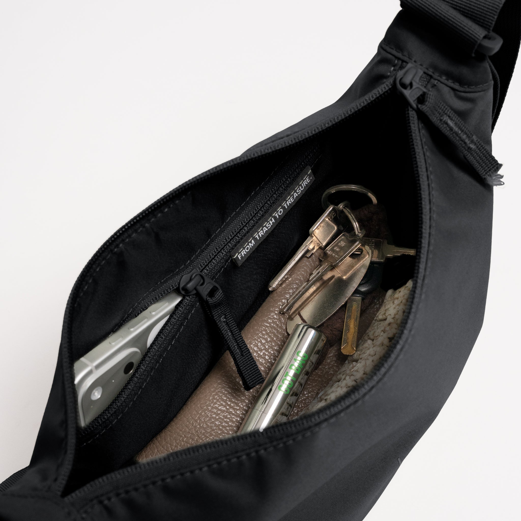 GOT BAG Moon Bag Small Monochrome Black