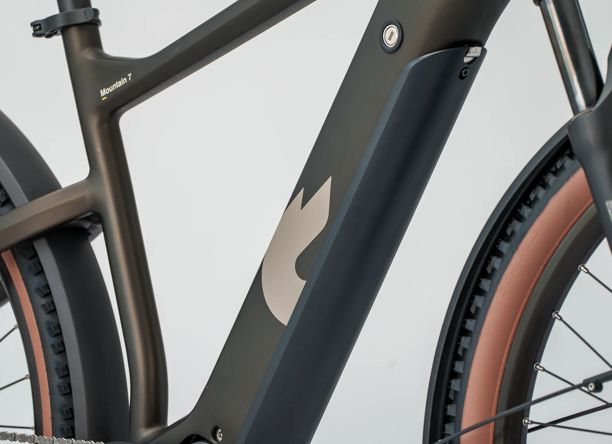 HEPHA Mountain 7 SUV Brown XL 100/700